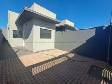 01 suíte - 01 quarto - quintal grande