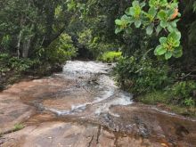 Excelente fazenda rica em água