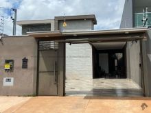 Casa grande de terreno inteiro - 03 suítes