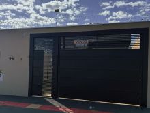 Casa com 3 dormitórios sendo 1 suíte