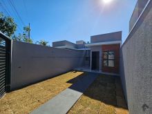 Casa nova com suíte e churrasqueira