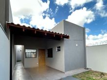 Casa nova com ótimo acabamento