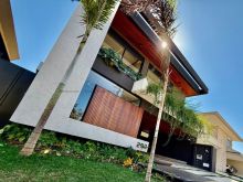 Luxuoso sobrado de alto padrão riquíssimo em planejados no Alpha III