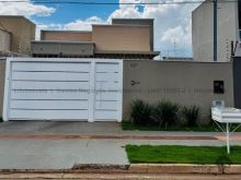 Casa de 2 quartos sendo 1 suíte