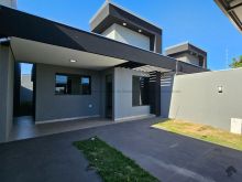 Linda casa - ótimo valor - com suíte e quintal