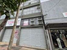 Loja comercial com 3 pavimentos na 14 de Julho
