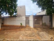 Casa térrea com piscina - bairro Amambaí