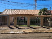 Excelente localização e conservação com 4 quartos