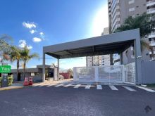 Apartamento rico em armários