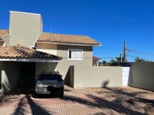 Lindo sobrado em condomínio