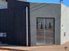 Sala comercial de esquina