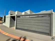 Casa nova ampla com 4 quartos no Água Limpa Park