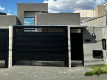 Belíssima casa Jockey Club