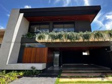 Luxuosa casa de alto padrão no Alphaville III