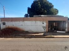 Oportunidade - terreno com casa simples