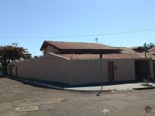 Imóvel de esquina - duas entradas - com mezanino