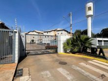 Apartamento com planejados e 2 quartos