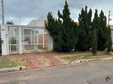 Imóvel em excelente localização - terreno inteiro