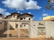 Apartamento térreo com quintal privativo