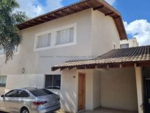 Sobrado - 3 dormitórios