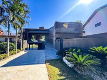 Casa alto padrão no condomínio Portal - Dourados/MS