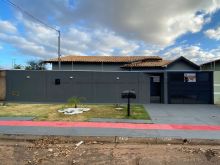 Casa com 3 dormitórios próximo ao quartel