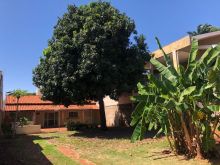 Casa com terreno grande