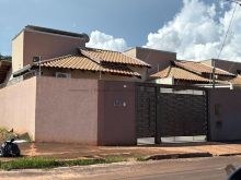 Ótima casa no Rita Vieira - com placa solar