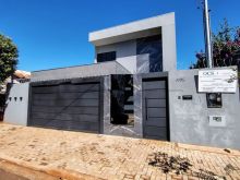 Projeto moderno com riquíssimo acabamento