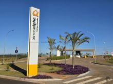 Lote de meio de quadra