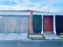 Excelente casa térrea com amplo terreno