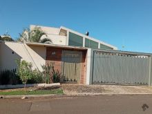 Linda casa próxima a rua Bahia