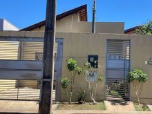 Casa aconchegante com quintal - 2 quartos