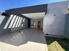 Casa nova com 3 suítes e piscina no Rita Vieira