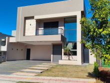 Belo sobrado em excelente localização