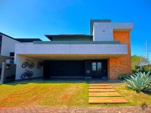 Sobrado de esquina com ótimo custo benefício