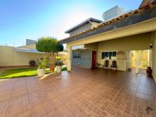 Sobrado aconchegante com piscina