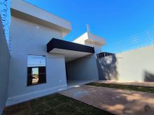 03 quartos e terreno grande