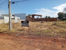 Meia quadra da av. Três Barras