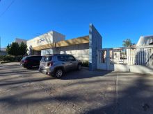 Clínica comercial com estacionamento privativo