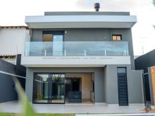 Sobrado altíssimo padrão