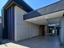 Casa com 3 suítes e piscina