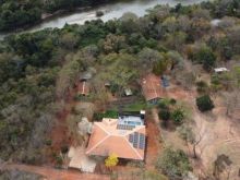 Maravilhoso imóvel na beira do rio Aquidauana