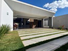 Belíssima casa - 3 quartos - sendo 2 suítes - armários