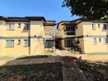 Apartamento - 3 quartos - térreo