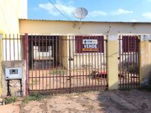 Casa com terreno sozinho