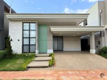 Casa térrea com 03 suítes - condomínio Porto Unique