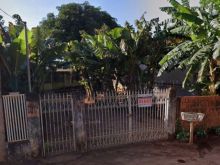 Casa simples - terreno amplo 12 x 30 no asfalto