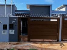 Excelente casa com quintal