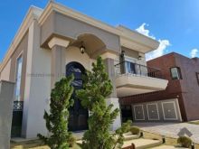 Excelente sobrado neoclássico